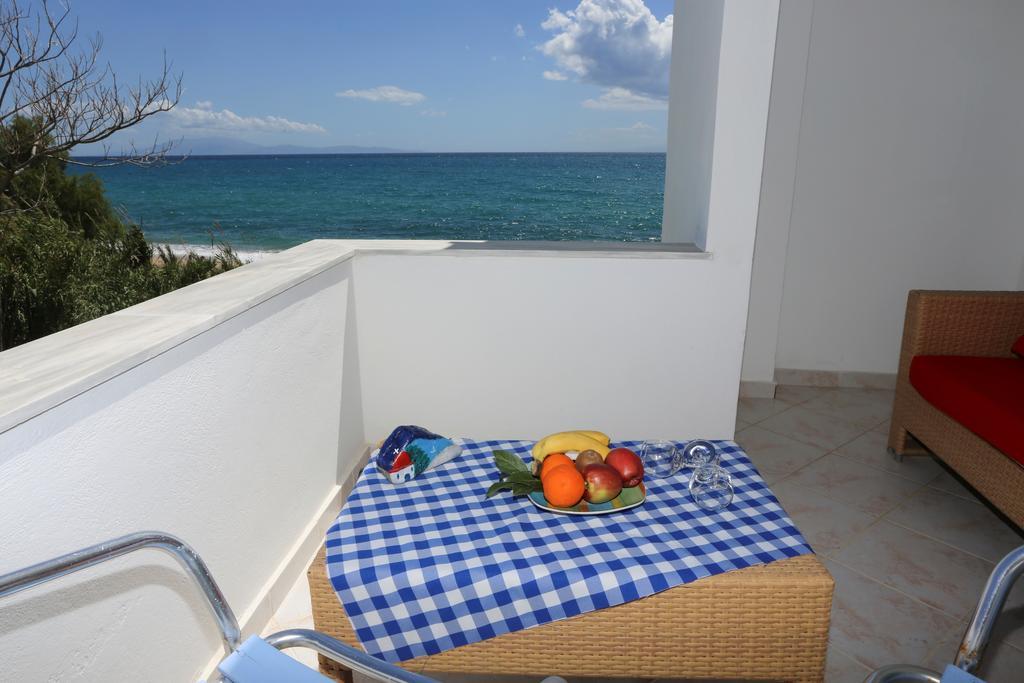 Akrogiali Hotel Plomari Dış mekan fotoğraf