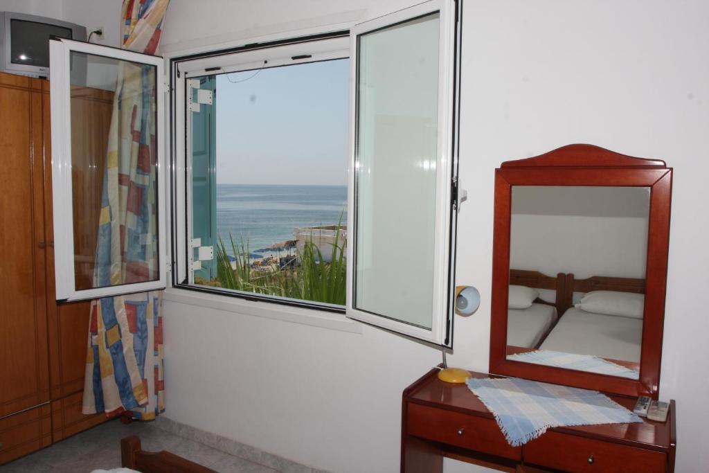Akrogiali Hotel Plomari Dış mekan fotoğraf